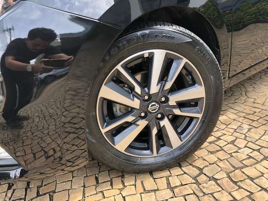 NISSAN-VERSA-2021