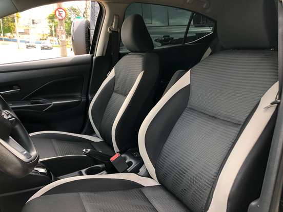 NISSAN-VERSA-2021