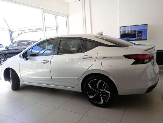 NISSAN-VERSA-2023
