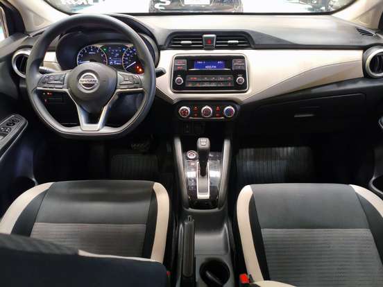NISSAN-VERSA-2021