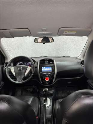 NISSAN-VERSA-2017