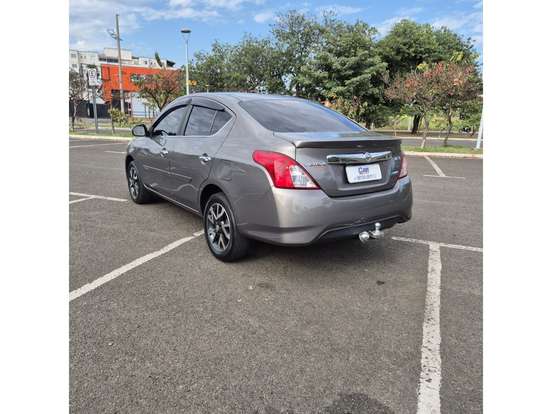NISSAN-VERSA-2016