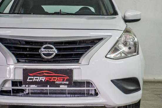 NISSAN-VERSA-2016