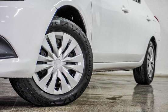NISSAN-VERSA-2016