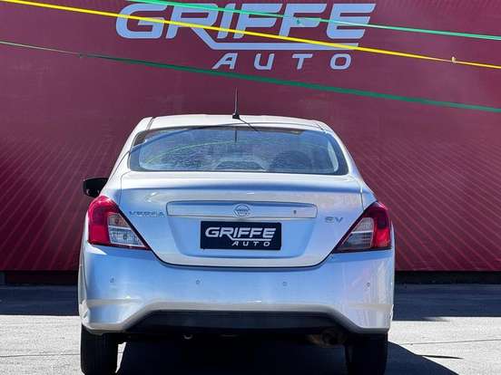 NISSAN-VERSA-1.6 16V FLEX SV 4P MANUAL NISSAN-VERSA-2015