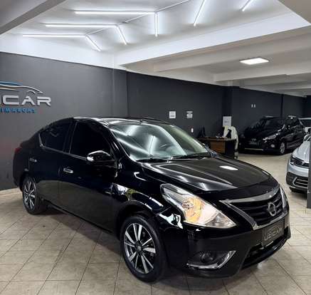NISSAN-VERSA-2018