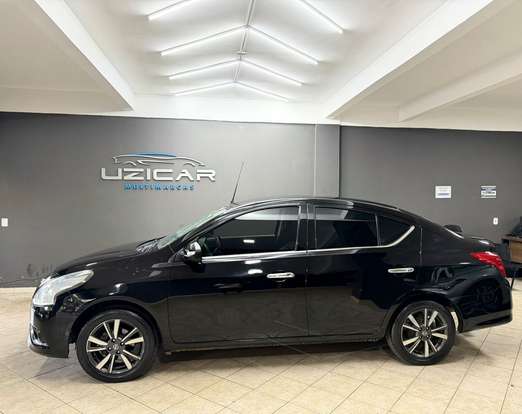NISSAN-VERSA-2018