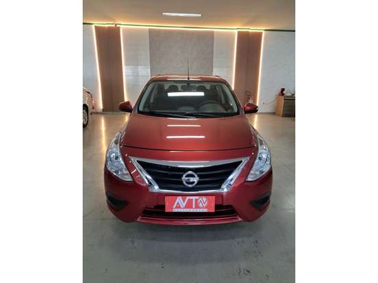 NISSAN-VERSA-2019