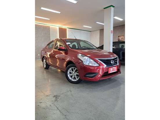 NISSAN-VERSA-2019