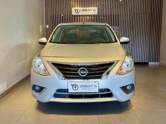 NISSAN-VERSA-2018