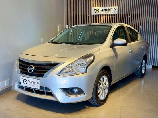NISSAN-VERSA-2018