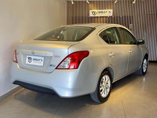 NISSAN-VERSA-2018