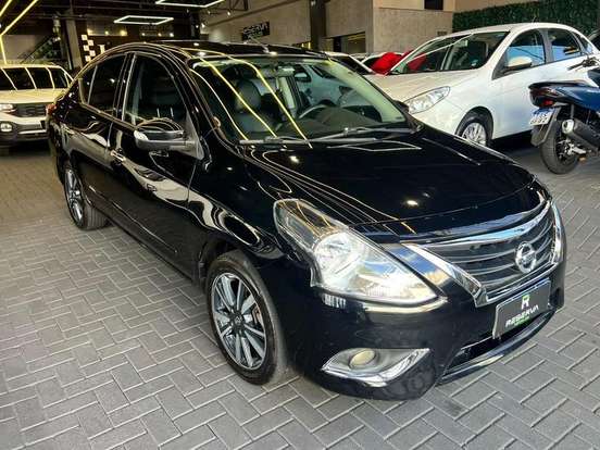 NISSAN-VERSA-2017