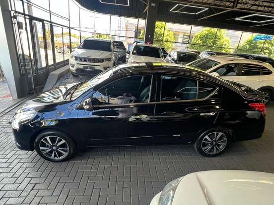 NISSAN-VERSA-1.6 16V FLEXSTART UNIQUE 4P XTRONIC NISSAN-VERSA-2017