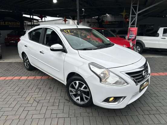 NISSAN-VERSA-2016
