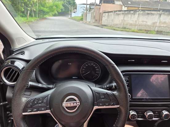 NISSAN-KICKS-2023
