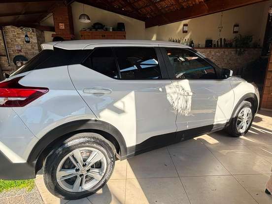 NISSAN-KICKS-2020