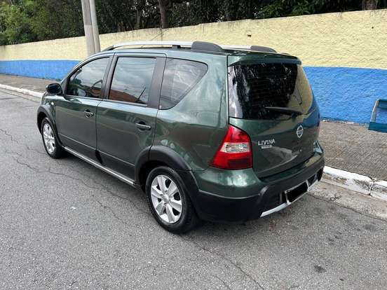 NISSAN-LIVINA-1.8 SL X-GEAR 16V FLEX 4P AUTOMÁTICO NISSAN-LIVINA-2014