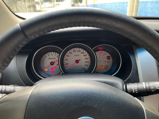NISSAN-LIVINA-1.8 SL X-GEAR 16V FLEX 4P AUTOMÁTICO NISSAN-LIVINA-2014