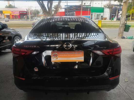 NISSAN-SENTRA-2023