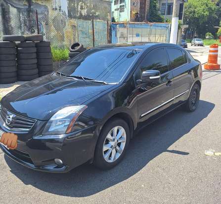 NISSAN-SENTRA-2012