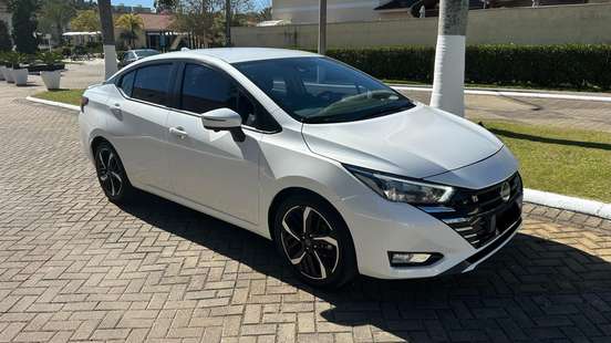 NISSAN-VERSA-2023