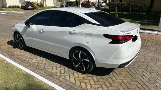 NISSAN-VERSA-2023