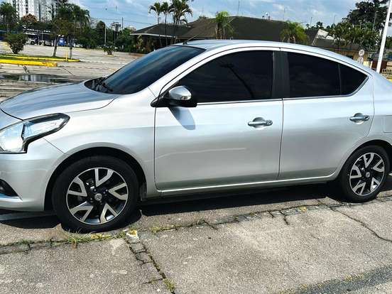 NISSAN-VERSA-1.6 16V FLEXSTART SL 4P XTRONIC NISSAN-VERSA-2017