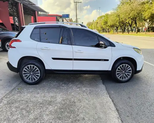 PEUGEOT-2008-2018