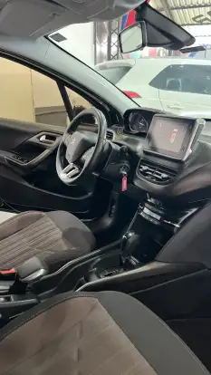 PEUGEOT-2008-1.6 16V FLEX GRIFFE 4P AUTOMÁTICO PEUGEOT-2008-2018