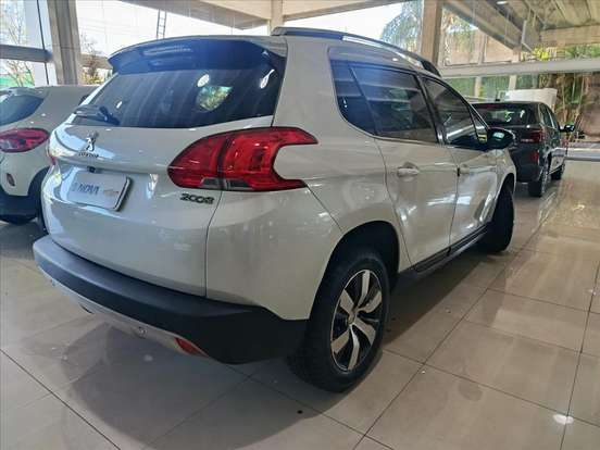 PEUGEOT-2008-2016