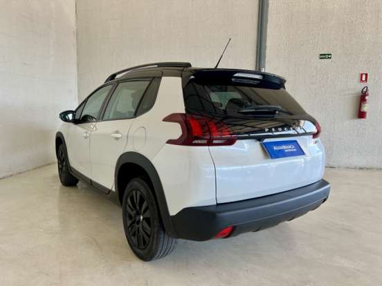 PEUGEOT-2008-2022