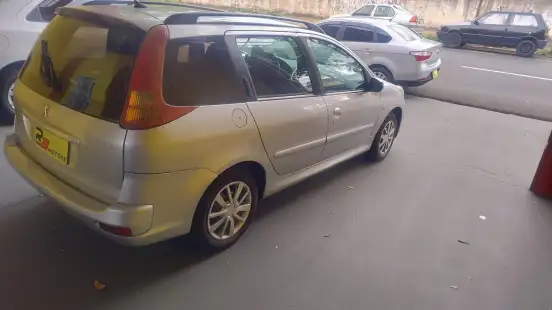PEUGEOT-207-2011