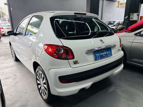 PEUGEOT-207-1.4 XR SPORT 8V FLEX 4P MANUAL PEUGEOT-207-2010