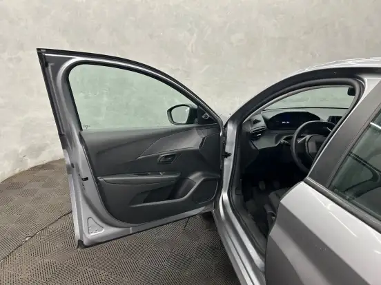 PEUGEOT-208-2023