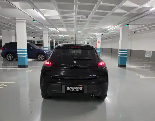 PEUGEOT-208-2021
