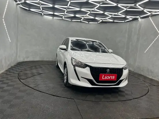 PEUGEOT-208-2021