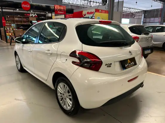 PEUGEOT-208-2016