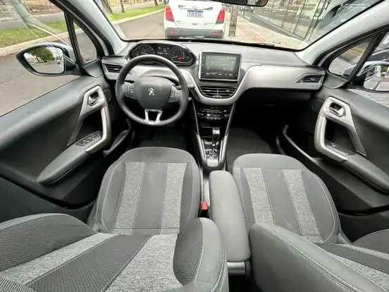 PEUGEOT-208-1.6 GRIFFE 16V FLEX 4P AUTOMÁTICO PEUGEOT-208-2019