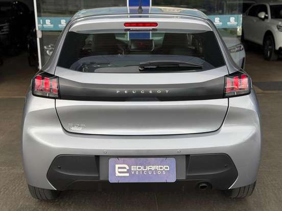 PEUGEOT-208-2023