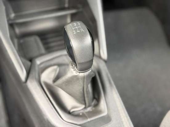 PEUGEOT-208-2023