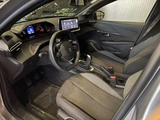PEUGEOT-208-2023
