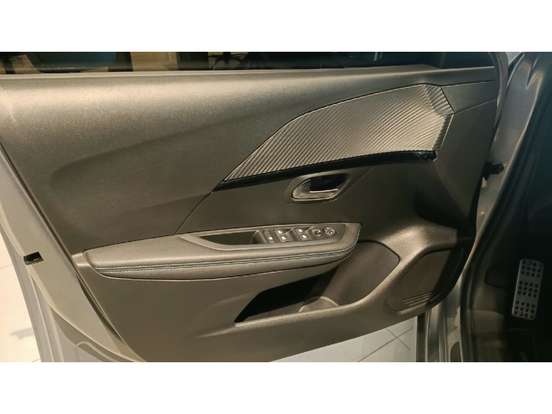 PEUGEOT-208-2023
