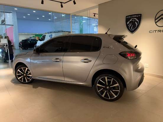 PEUGEOT-208-2023