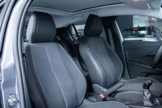 PEUGEOT-208-2025