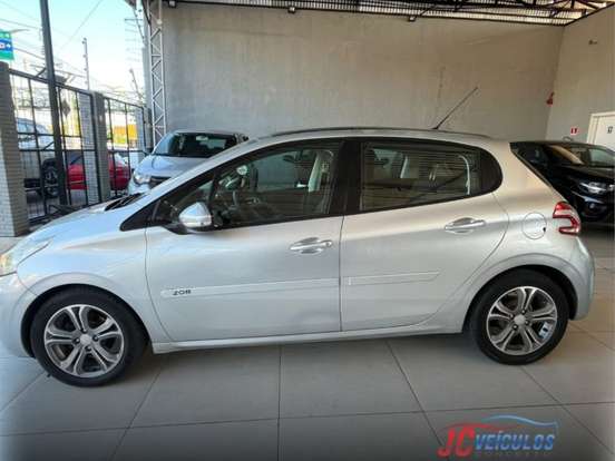 PEUGEOT-208-2013
