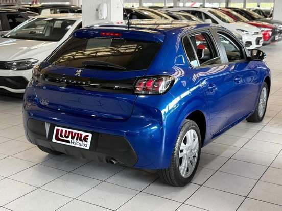 PEUGEOT-208-2021
