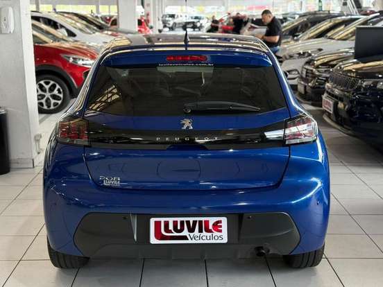 PEUGEOT-208-2021