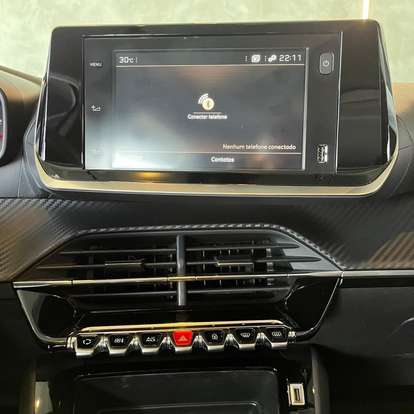 PEUGEOT-208-2021