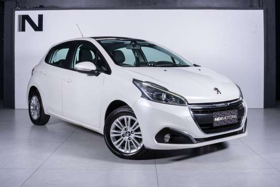 PEUGEOT-208-2018
